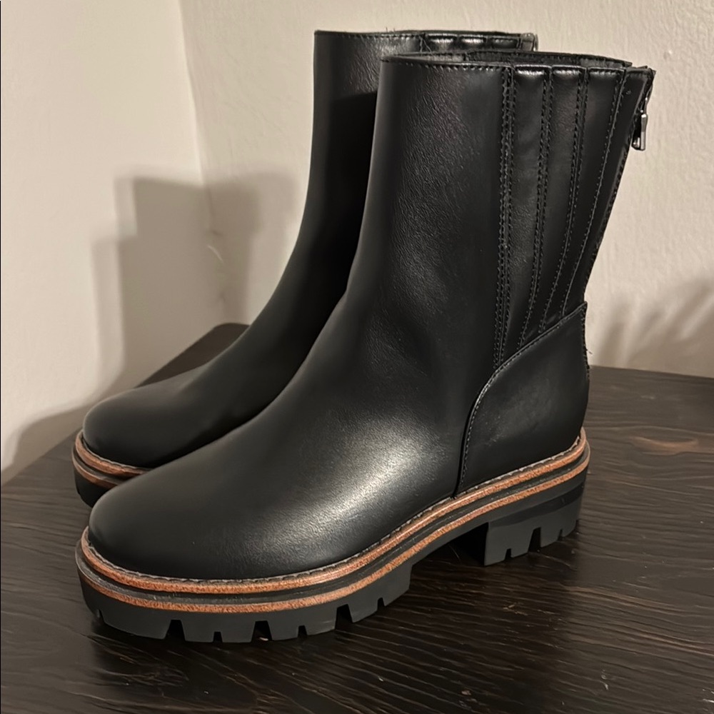 ✨ NWOB Korks Vivi Lug Sole Boots Sz 9 - Picture 3 of 10